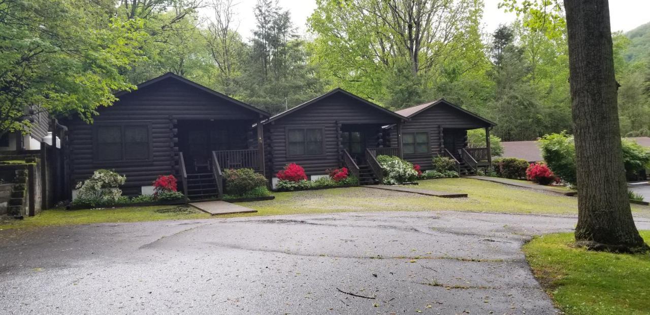 Tanglewood Motel And Log Cabins Maggie Valley Exterior foto